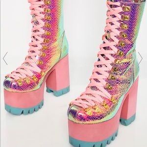 Womens Size 10. Club Exx Poisonous Vixen Snake Platform Boots.